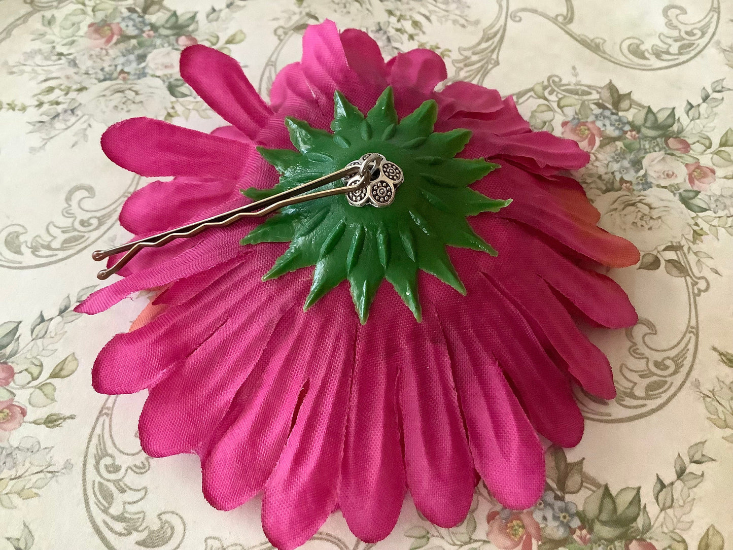 Hair flower, flower for hair, magenta pink flower hair accessories, Fall hair, hair pin, flower Bobby pin, Mum for hair, Fall fashion